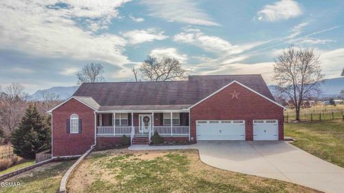 1527 Brahman Ln, SEYMOUR, TN, 37865-3548 | Card Image