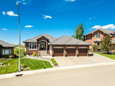 284 Desert Blume Dr, House detached with 4 bedrooms, 3 bathrooms and 6 parking in Desert Blume AB | Image 2