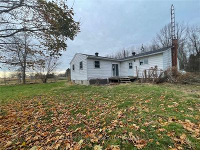 4722 Windfall Rd, House other with 3 bedrooms, 1 bathrooms and 4 parking in Lunenburg ON | Image 2