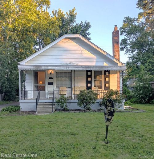 2153 Wiltshire Rd, Berkley, MI, 48072-1821 | Card Image