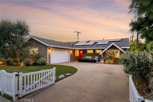 10151 Valley Forge Dr, Huntington Beach, CA, 92646 | Card Image
