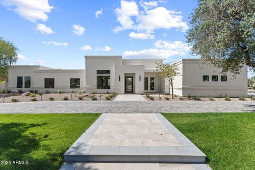 9611 E Clinton St, Scottsdale, AZ, 85260-6209 | Card Image