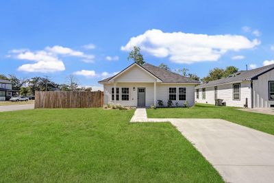 2901 8th Street, House other with 3 bedrooms, 2 bathrooms and null parking in Port Arthur TX | Image 2