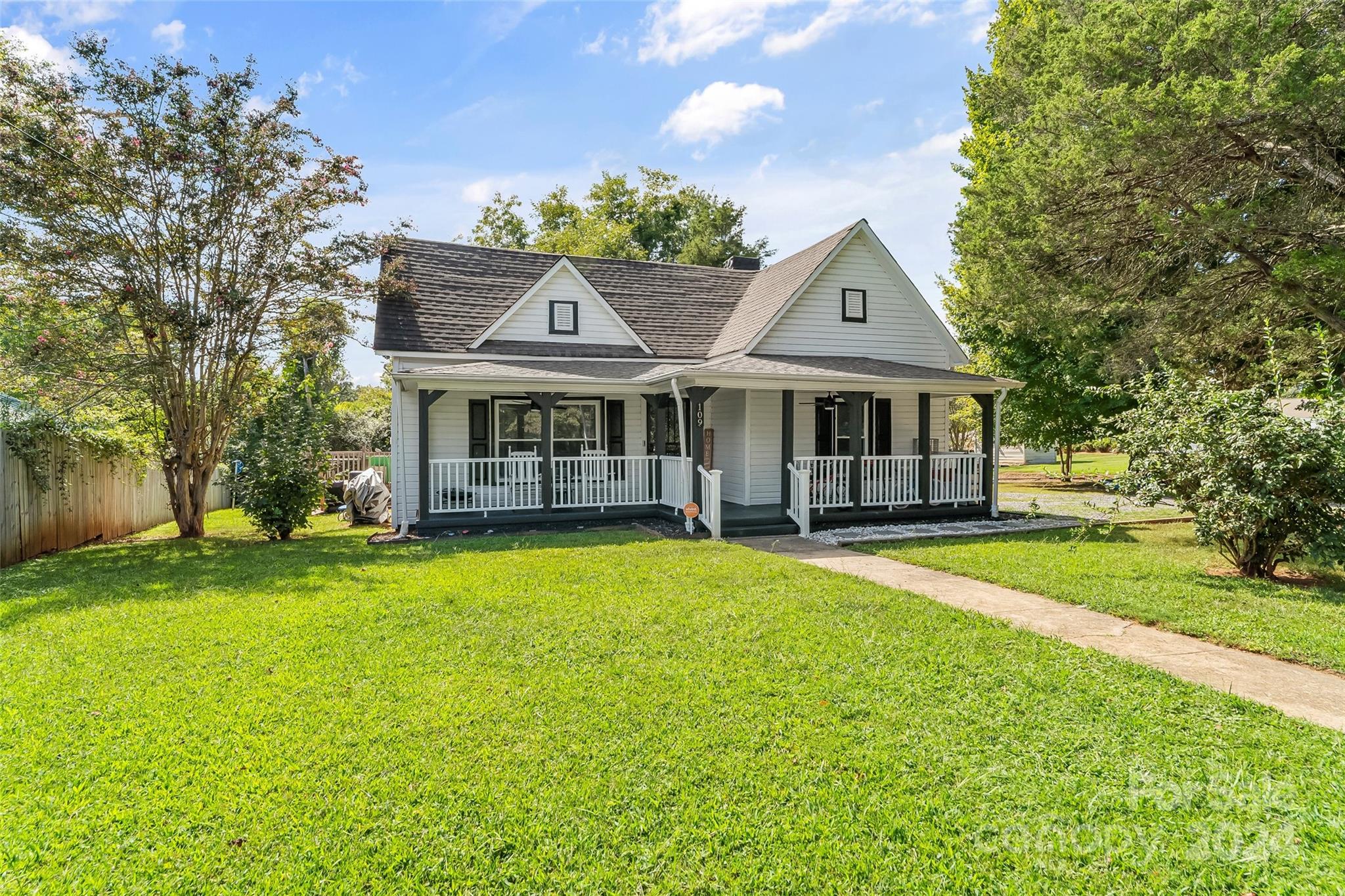 Abee St, Morganton, NC 28655