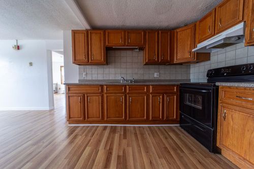4-c-30 Beech St, Bristol, NH, 03222-3093 | Card Image