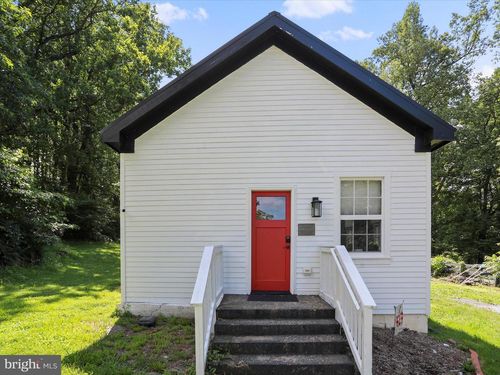 3692 Cherry Hill Rd, LINDEN, VA, 22642-1800 | Card Image