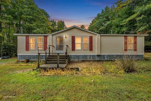 319 W Pownal Road, North Yarmouth, ME, 04097 | Card Image