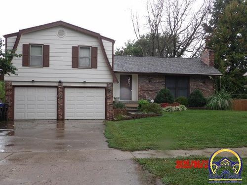 3213 Sw Kent St, Topeka, KS, 66614-4031 | Card Image
