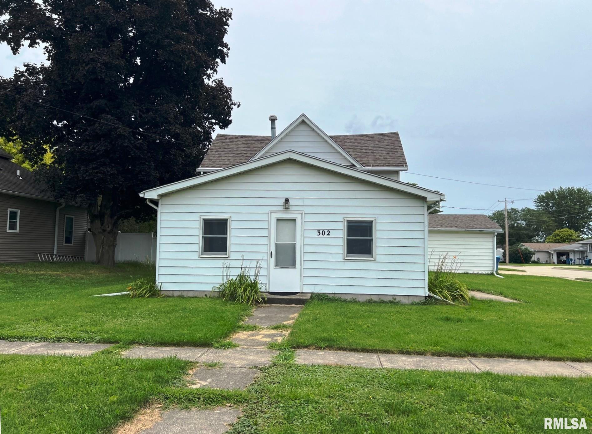 Avenue , DE Witt, IA 52742