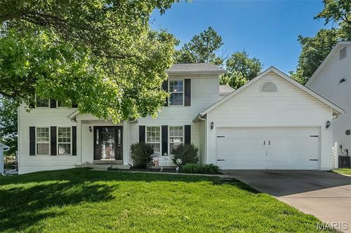 1091 Treeshade Dr, Saint Peters, MO, 63376-3843 | Card Image