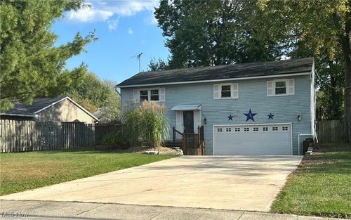 194 Railroad St, Lagrange, OH, 44050-9758 | Card Image