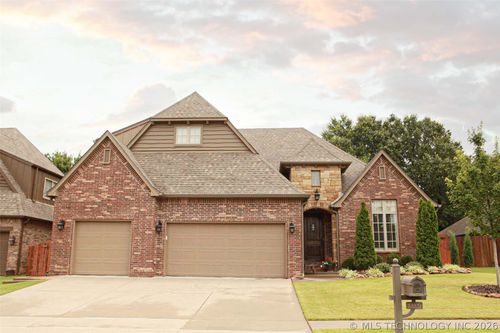 10809 Redbud Pl, Jenks, OK, 74037-2681 | Card Image