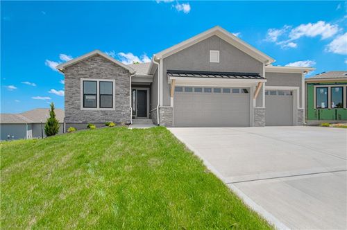 4935 Nw Martin Dr, Riverside, MO, 64151 | Card Image