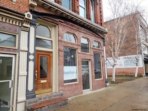 7 N Main St, Gloversville, NY, 12078-3003 | Card Image