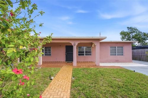 921 E 14 Street, Hialeah, FL, 33010 | Card Image