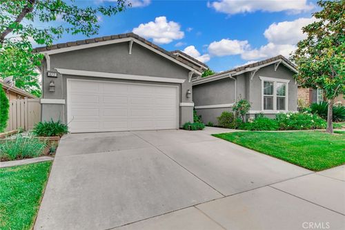 177 Potter Crk, Beaumont, CA, 92223-7315 | Card Image