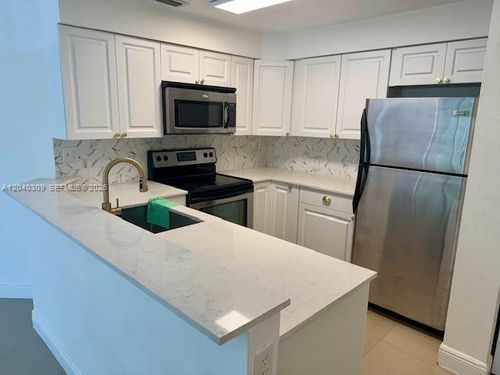 105-2445 Sw 18th Ter, Fort Lauderdale, FL, 33315-2200 | Card Image