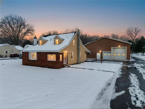 4101 Elmcrest Rd, Liverpool, NY, 13090-2827 | Card Image