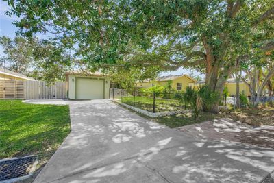 214 Patterson Avenue, House other with 3 bedrooms, 2 bathrooms and null parking in Osprey FL | Image 1