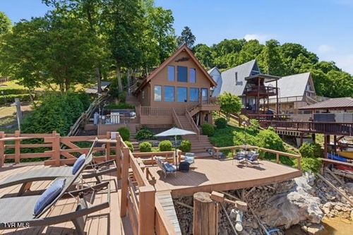130 Furches Dr, Johnson City, TN, 37615-2800 | Card Image