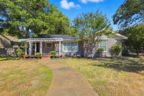 2217 Yucca Ave, Fort Worth, TX, 76111-1338 | Card Image