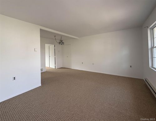 h61-1000 9th Street, Southold, NY, 11944 | Card Image