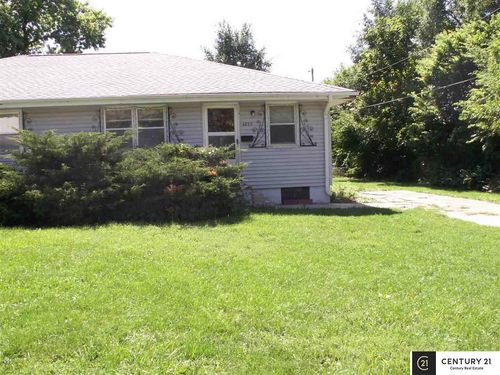 6825 Spaulding Street, Omaha, NE, 68104 | Card Image