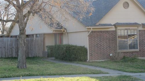 2829 Springhaven Ct, Bedford, TX, 76021-4206 | Card Image