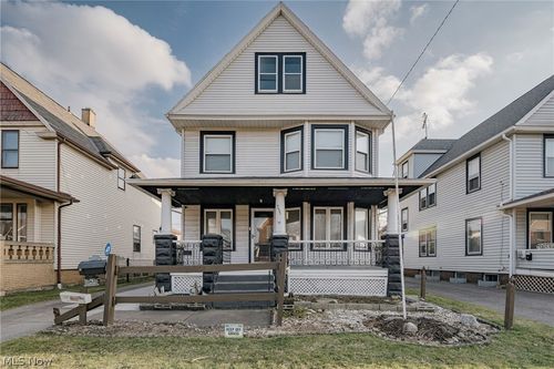 4602 Beta Ave, Newburgh Heights, OH, 44105-3156 | Card Image
