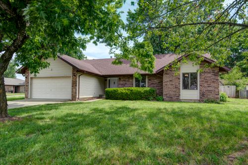 714 N Fort St, Nixa, MO, 65714-9245 | Card Image