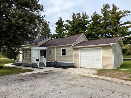 275 Central Ave, Lancaster, NY, 14086-1630 | Card Image