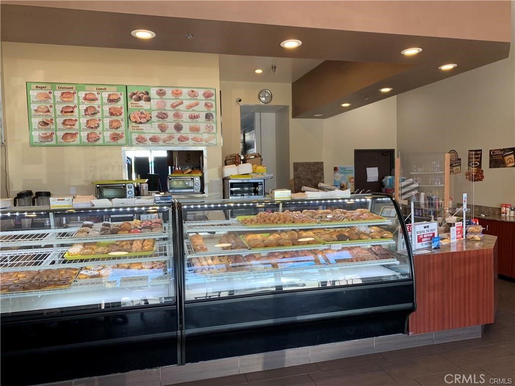 27051 Mcbean Pkwy, Valencia, CA 91355