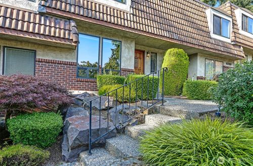 b3-8719 238th St Sw, Edmonds, WA, 98026-8964 | Card Image