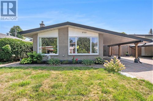 2722 Stone Cres, Ottawa, ON, K2H6Z1 | Card Image