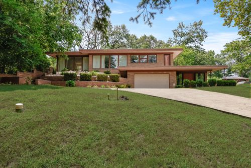 1429 W Us Highway 30, Schererville, IN, 46375-1560 | Card Image