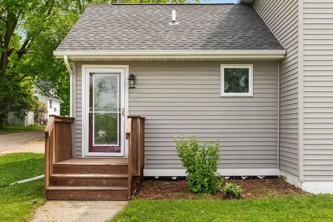 203 Weaver St, House other with 3 bedrooms, 2 bathrooms and null parking in RIDGEWAY WI | Image 6