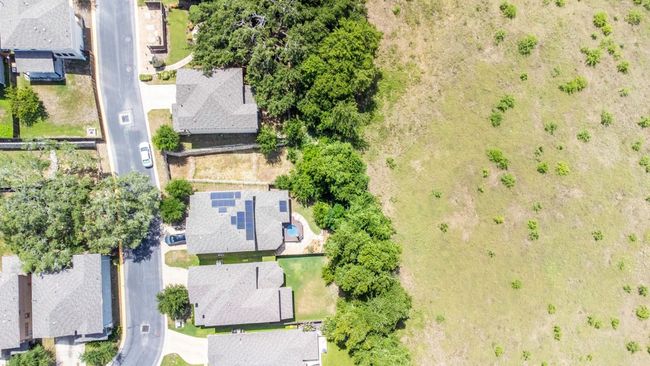 House backs to a pasture | Image 34