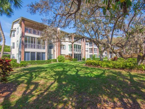 apt-40w-109 W Park Shores Cir, Vero Beach, FL, 32963-3882 | Card Image