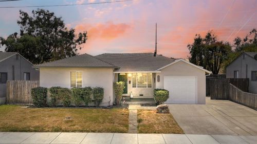 916 Huston St, Marysville, CA, 95901-4431 | Card Image