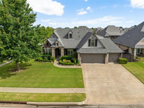 425 128th St, Jenks, OK, 74037-4415 | Card Image