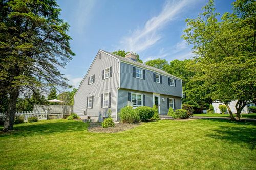 49 Hintz Dr, Wallingford, CT, 06492-2001 | Card Image