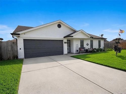 2737 Pin Oak Dr, Marrero, LA, 70072-6601 | Card Image