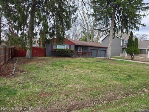 19830 Mahon St, Southfield, MI, 48075-7316 | Card Image