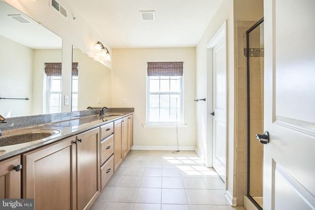 142 Spring Oak Dr, Townhouse with 4 bedrooms, 3 bathrooms and null parking in MALVERN PA | Image 36