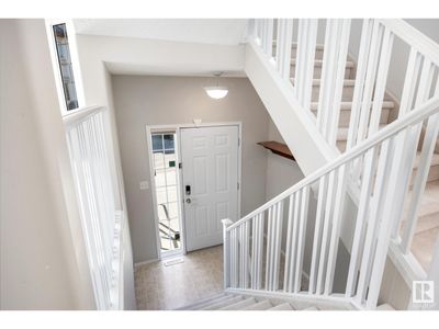 38 - 1237 Carter Crest Rd Nw, Townhouse with 3 bedrooms, 3 bathrooms and 3 parking in Edmonton AB | Image 2