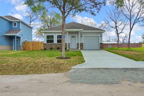 24735 Waterford, Hempstead, TX, 77445-6688 | Card Image