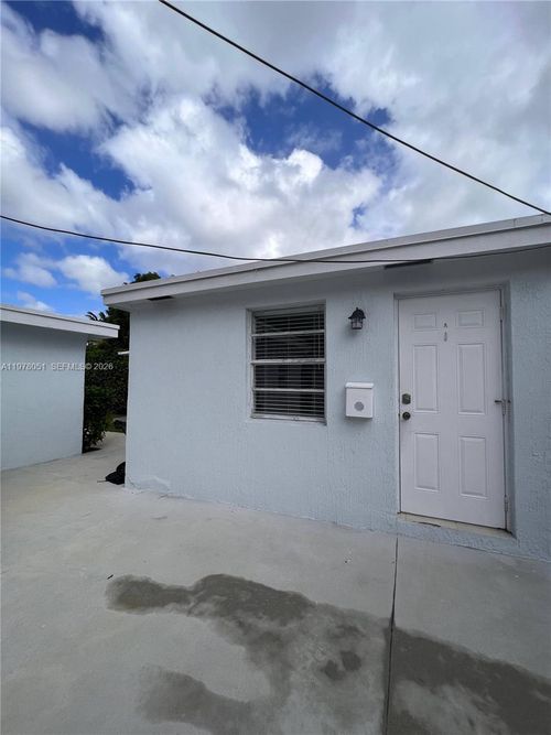 a-2623 Sw 17th St, Miami, FL, 33145 | Card Image