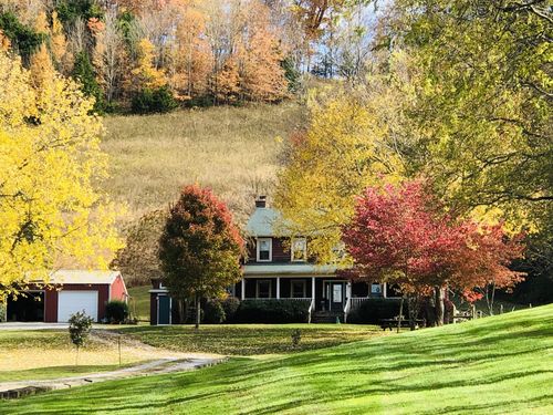 199 Gilmore Ln, Bell Buckle, TN, 37020-4318 | Card Image