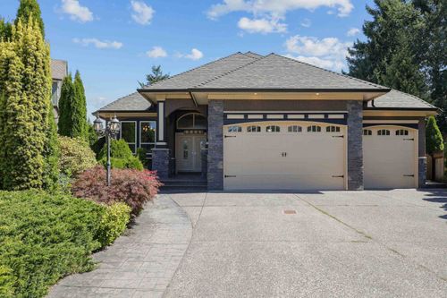 19695 71 Ave, Langley, BC, V2Y2Z7 | Card Image