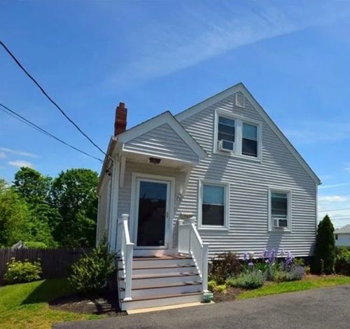 46 Irving St, North Providence, RI, 02904-4752 | Card Image